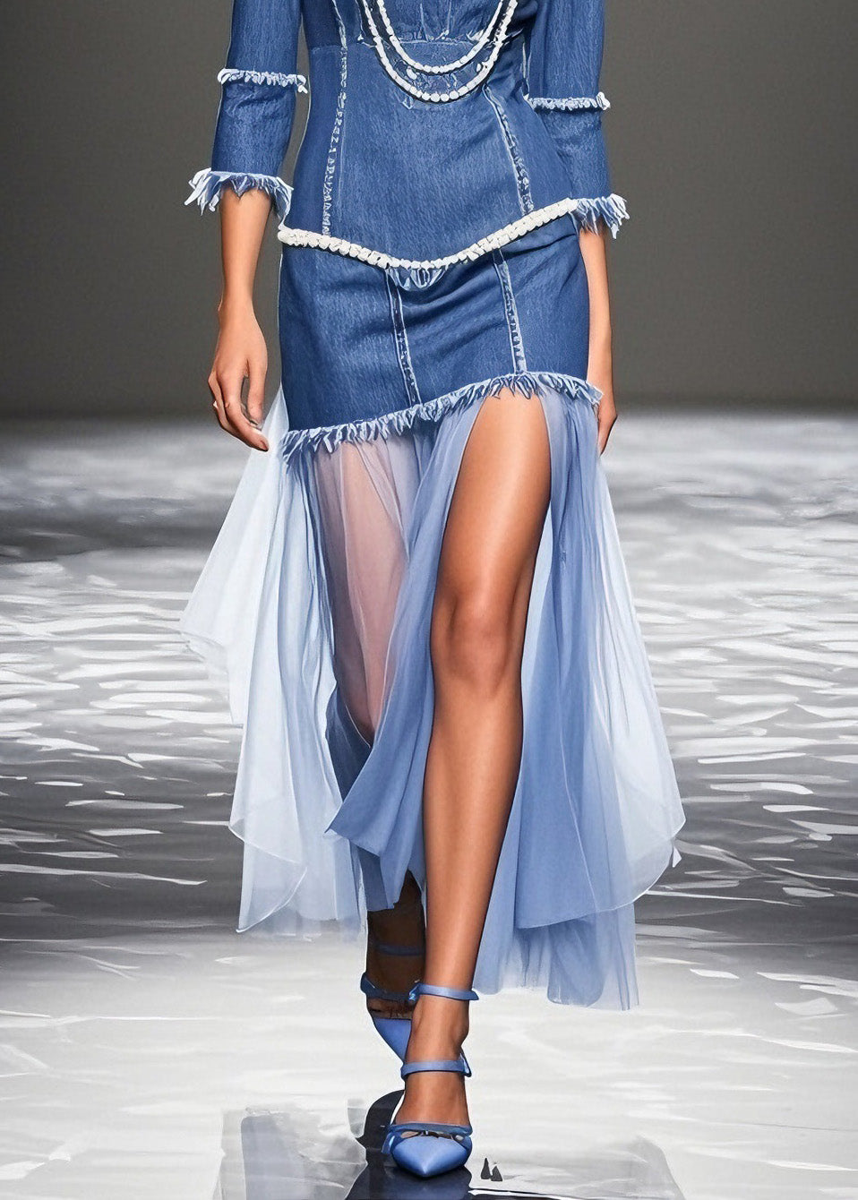 Well Tailored Dress with a Graceful Silhouette