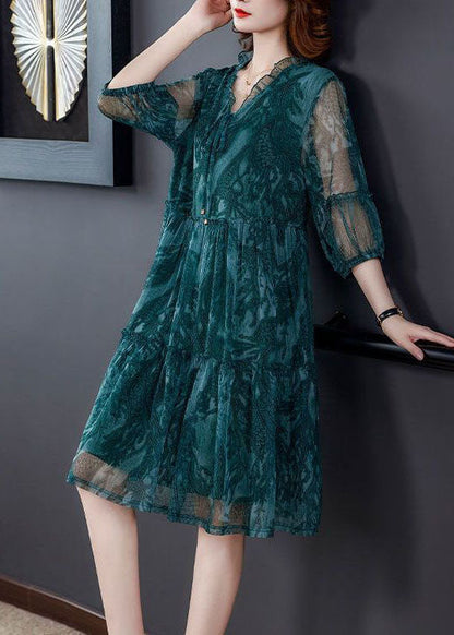 Classic Vintage Dress with a Flattering Fit