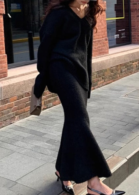 Classic Vintage Sweater with a Flattering Fit