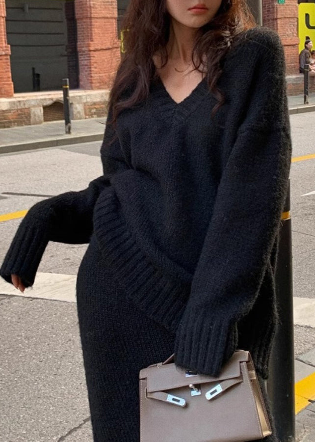 Classic Vintage Sweater with a Flattering Fit