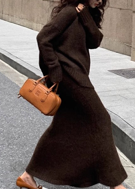 Classic Vintage Sweater with a Flattering Fit