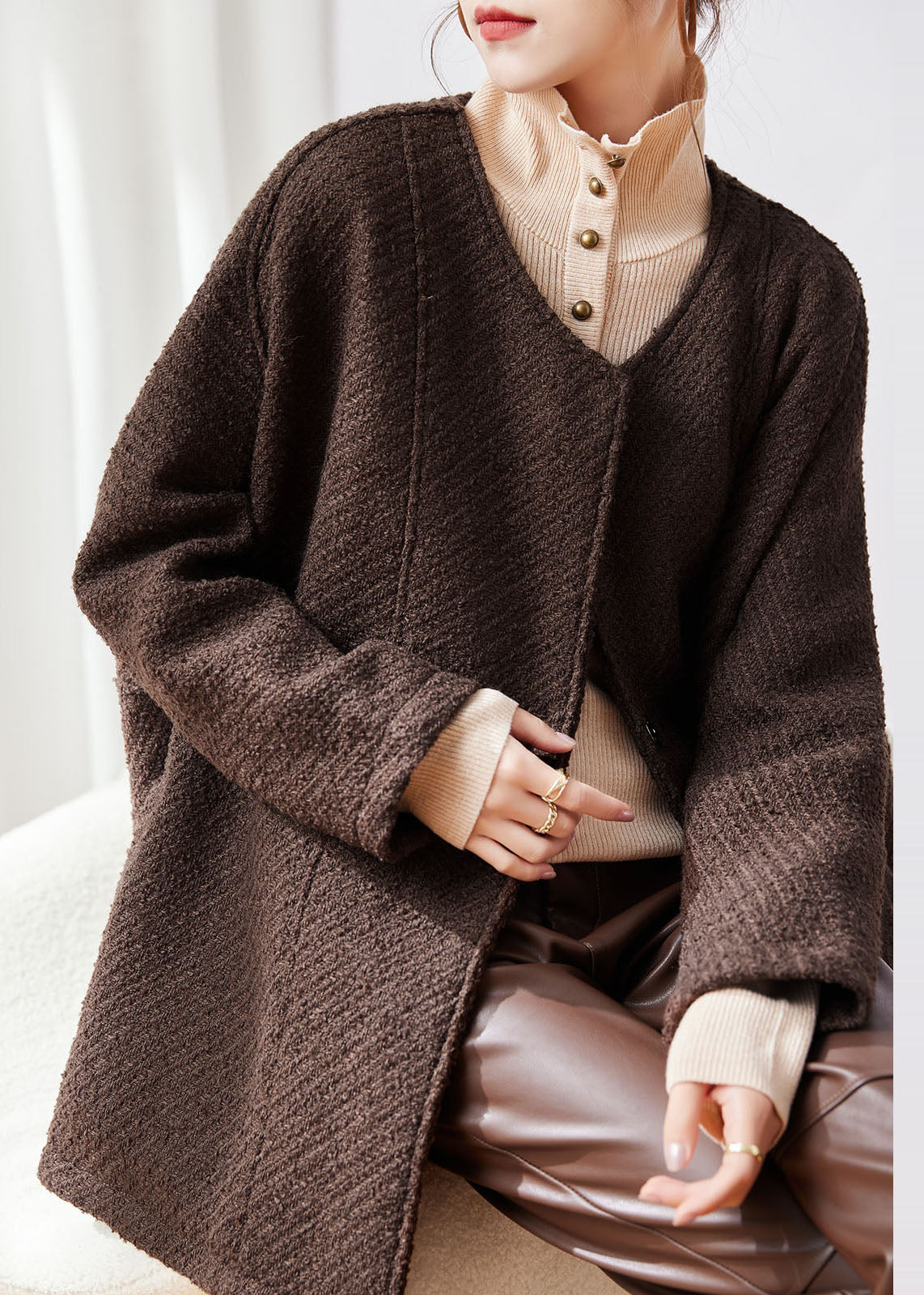Effortlessly Elegant Coat with a Timeless Design