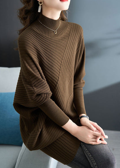Classic Vintage Sweater with a Flattering Fit