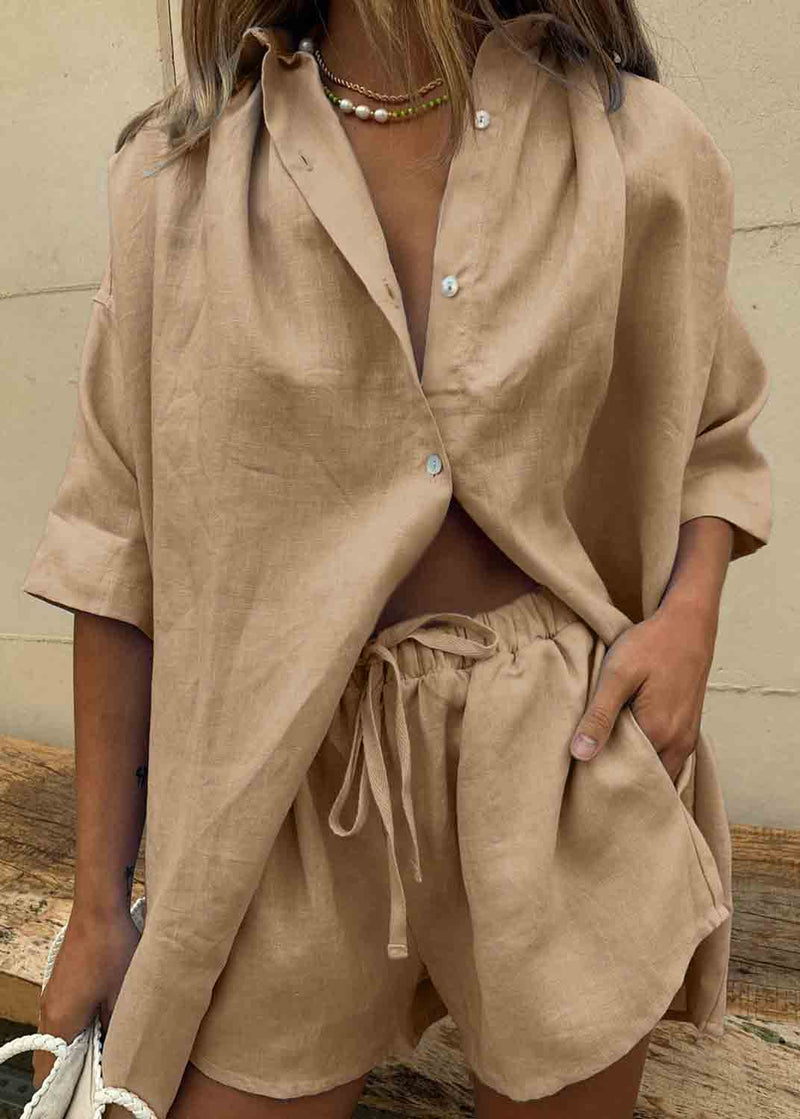 Effortlessly Elegant Garment with a Timeless Design