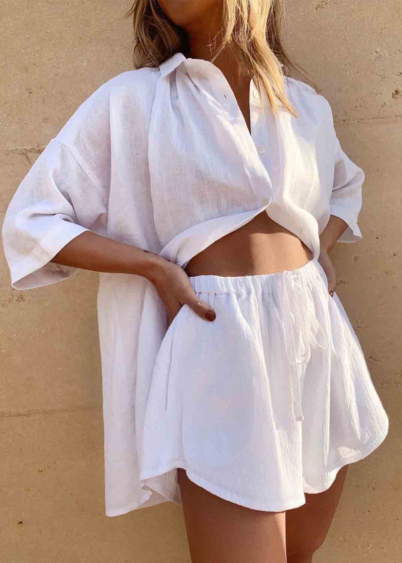 Effortlessly Elegant Garment with a Timeless Design