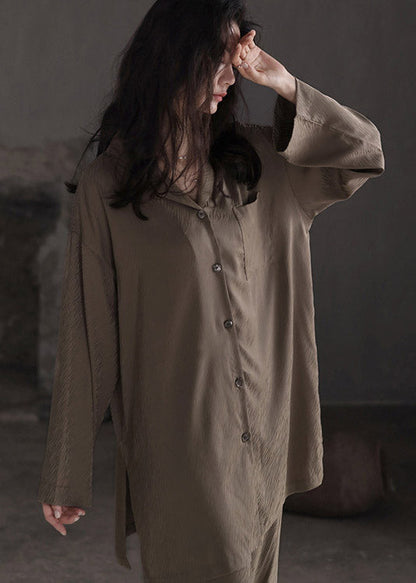 Effortlessly Elegant Garment with a Timeless Design