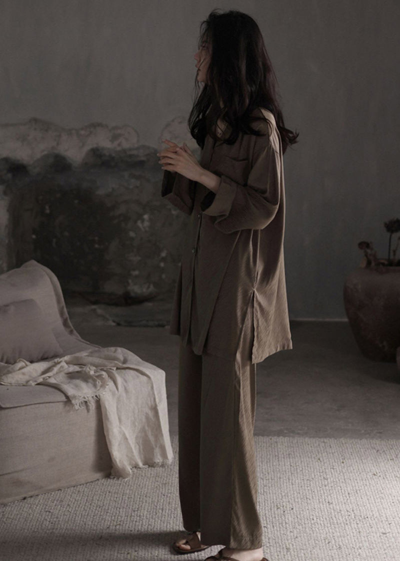 Effortlessly Elegant Garment with a Timeless Design