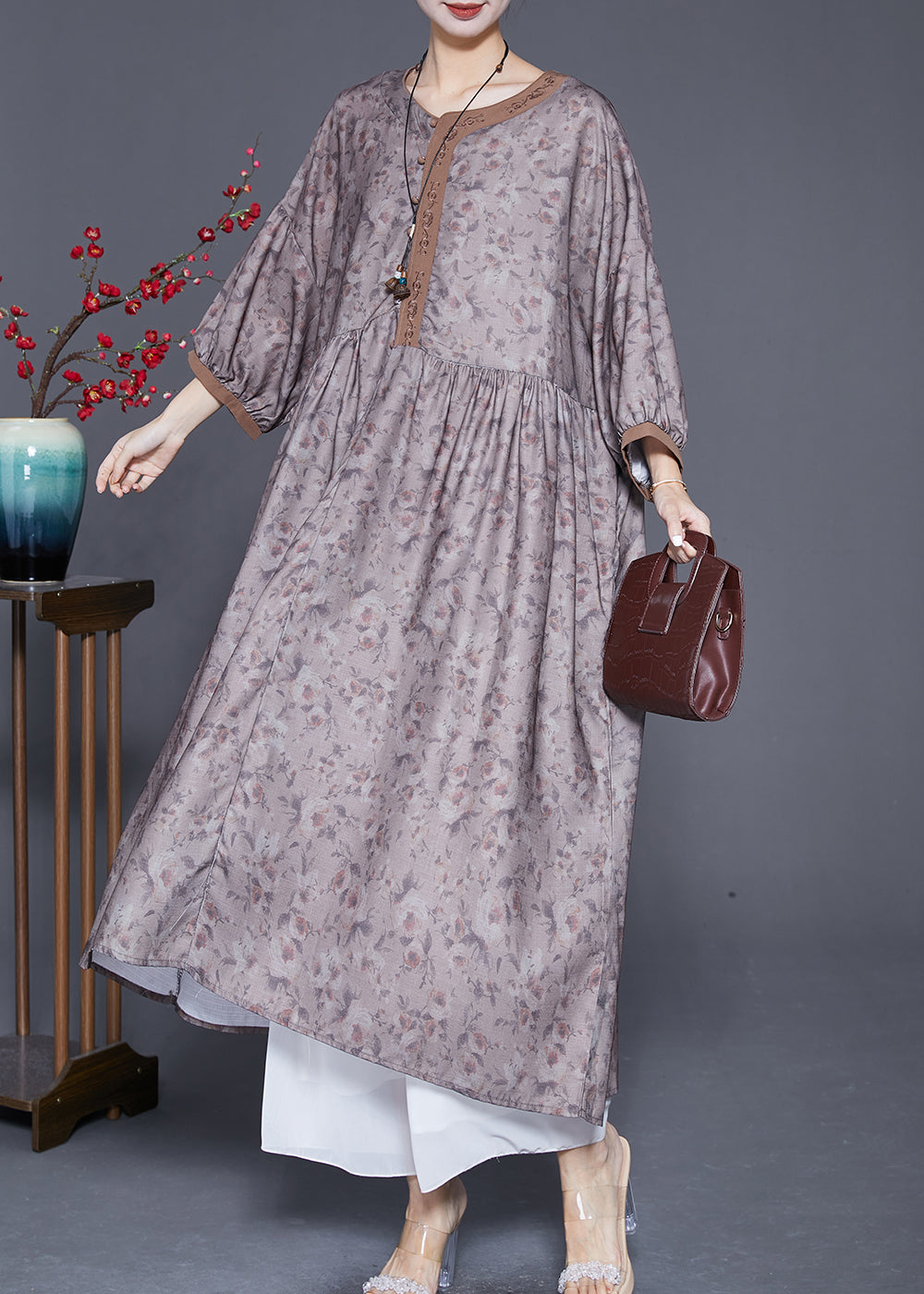 Gracefully Styled Dress for Any Occasion