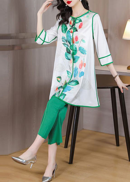 Effortlessly Elegant Garment with a Timeless Design
