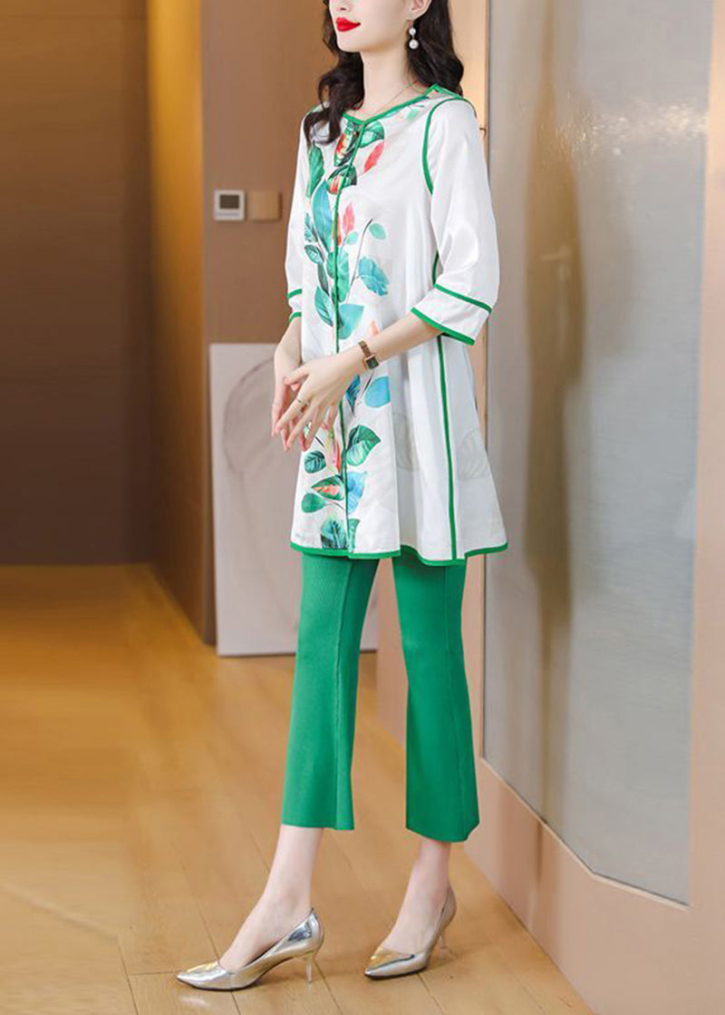 Effortlessly Elegant Garment with a Timeless Design