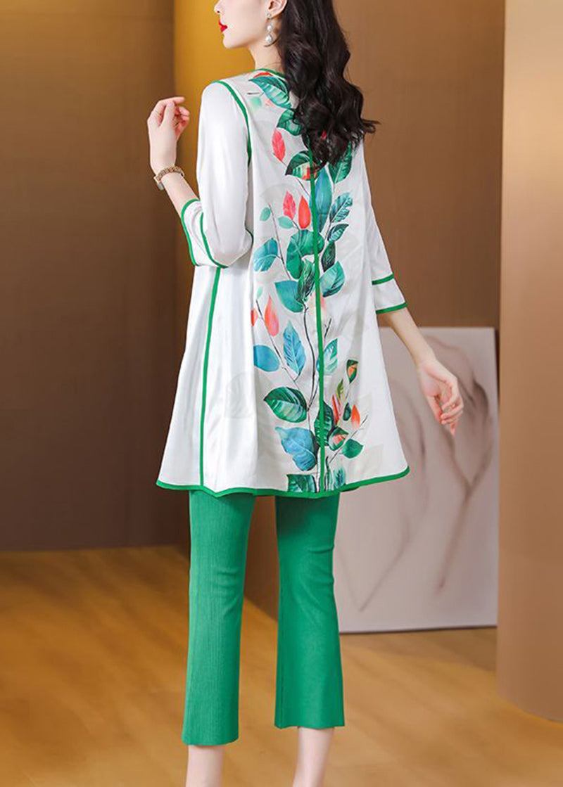 Effortlessly Elegant Garment with a Timeless Design