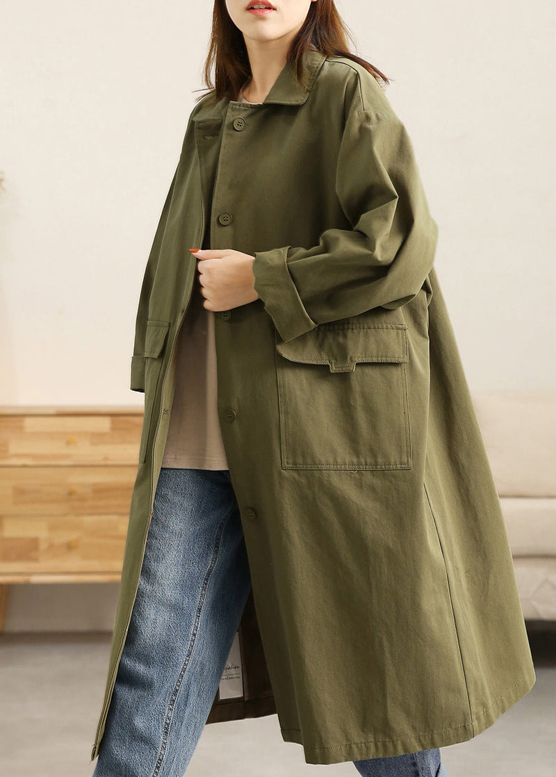 Well Tailored Coat with a Graceful Silhouette