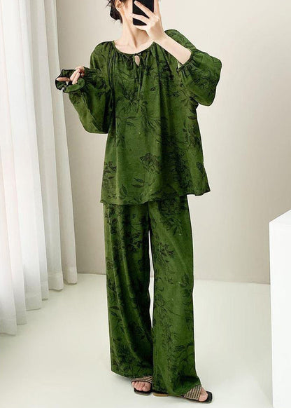 Classic Vintage Garment with a Flattering Fit
