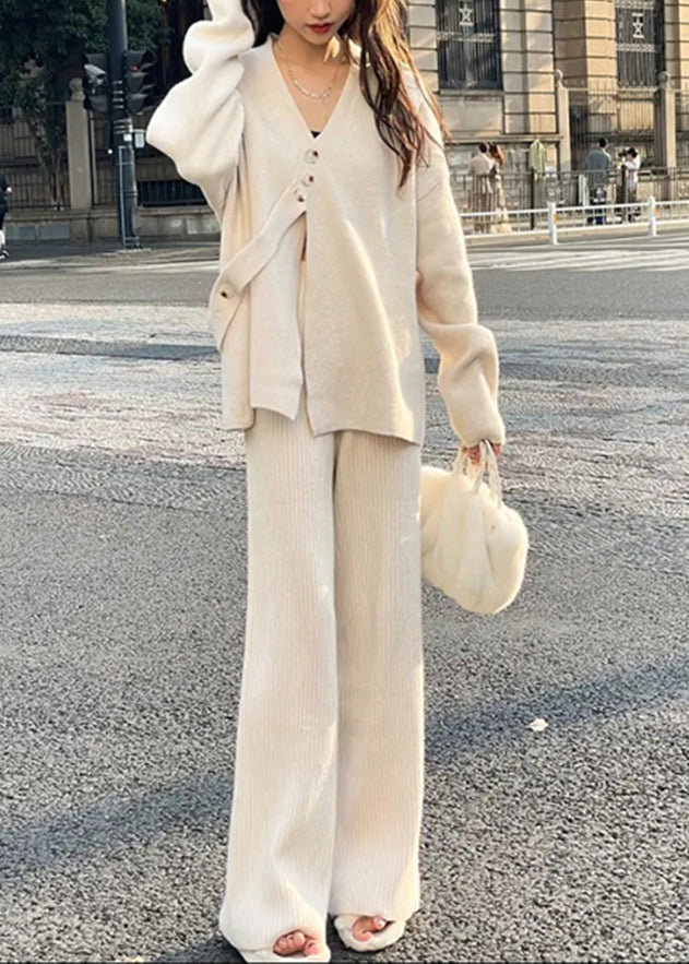 Well Tailored Pants with a Graceful Silhouette