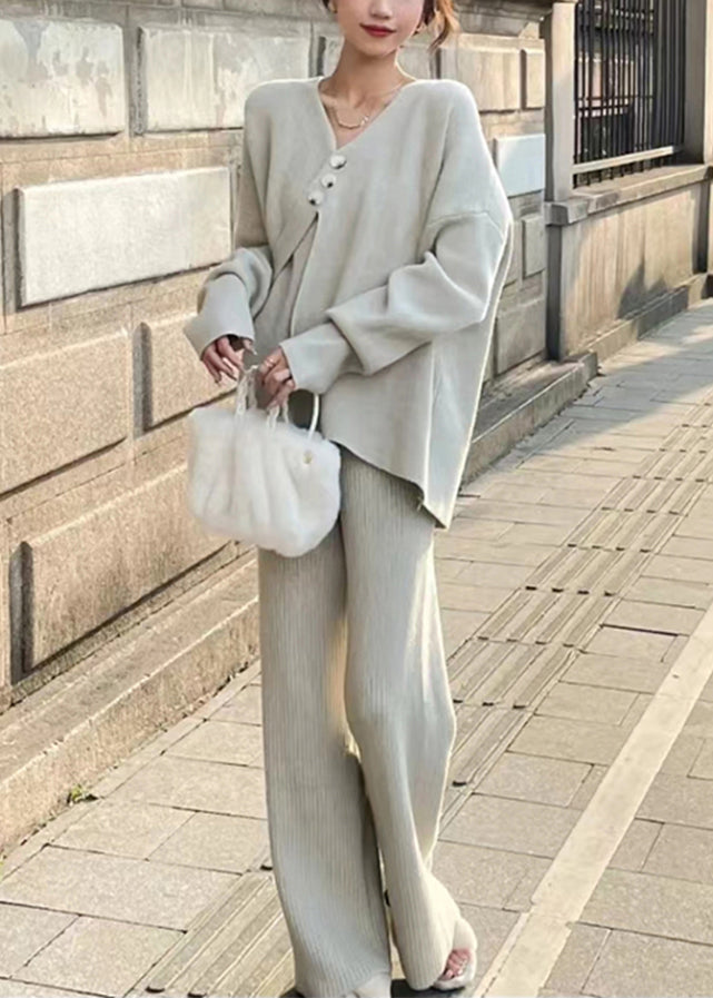 Well Tailored Pants with a Graceful Silhouette