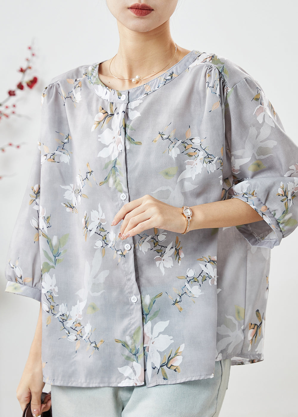 Beautifully Finished Blouse in a Timeless Design