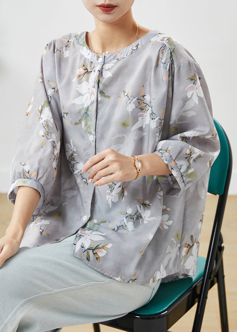 Beautifully Finished Blouse in a Timeless Design