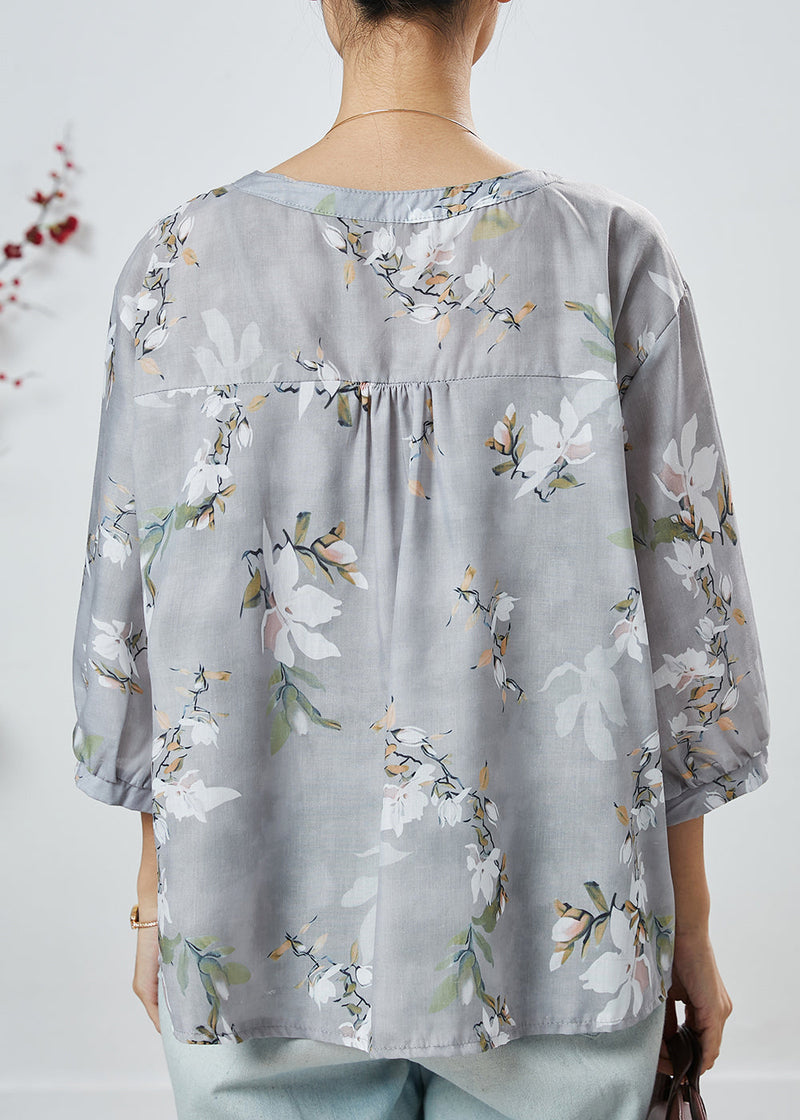 Beautifully Finished Blouse in a Timeless Design