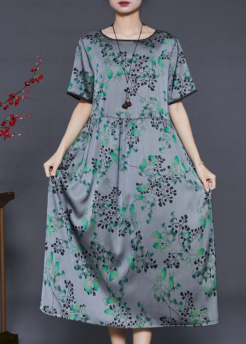 Classic Vintage & Enduringly Stylish Dress