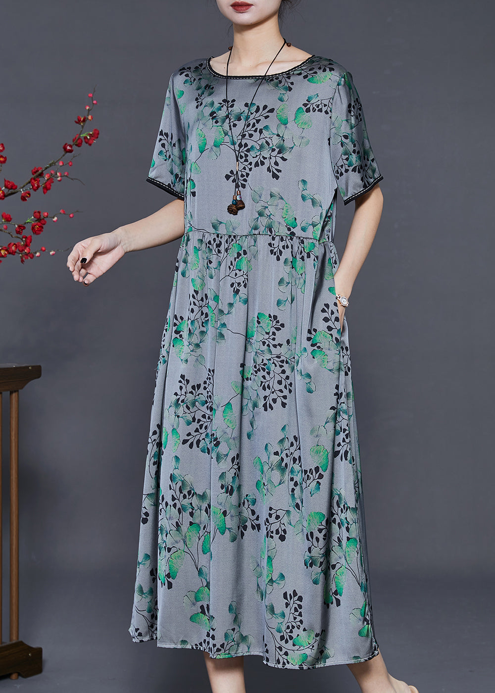 Classic Vintage & Enduringly Stylish Dress