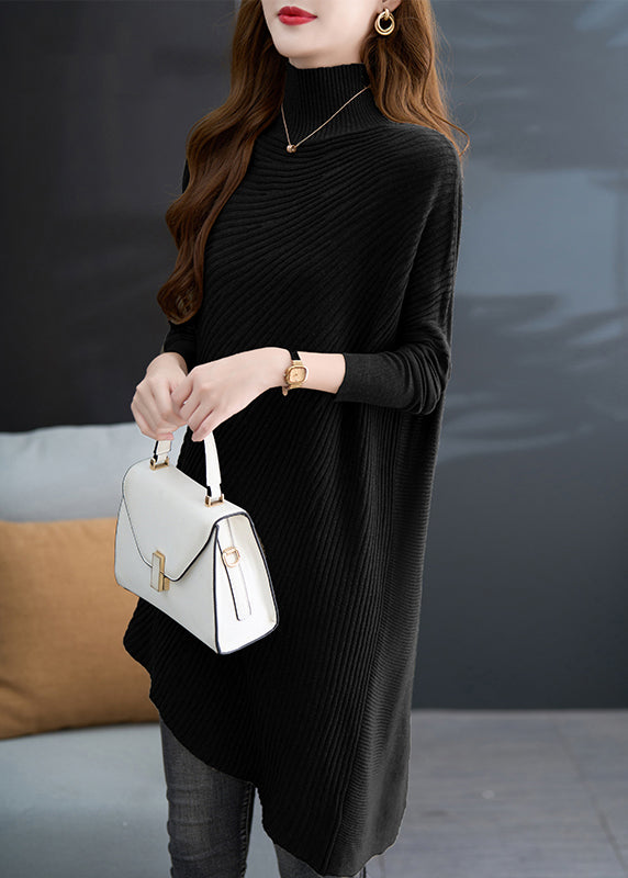 Well Tailored Sweater with a Graceful Silhouette