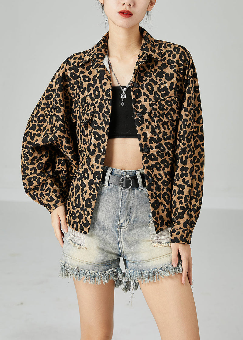 Effortlessly Elegant Coat with a Timeless Design