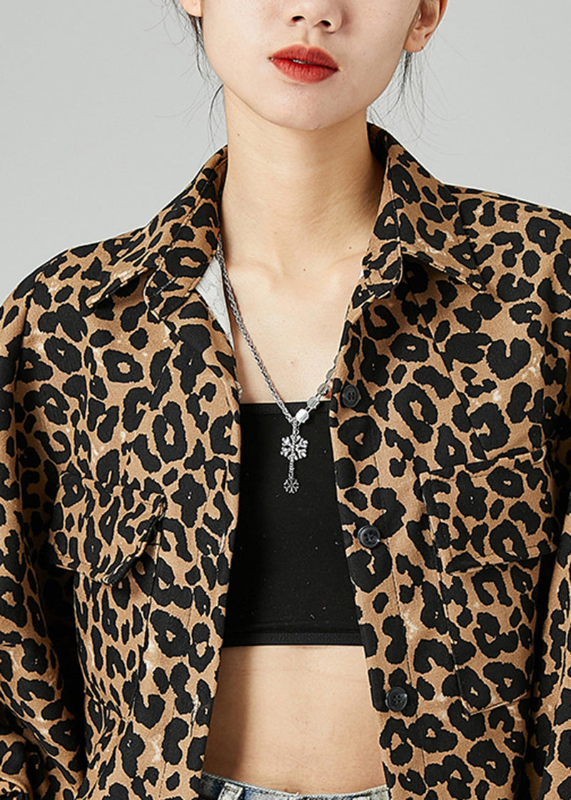 Effortlessly Elegant Coat with a Timeless Design