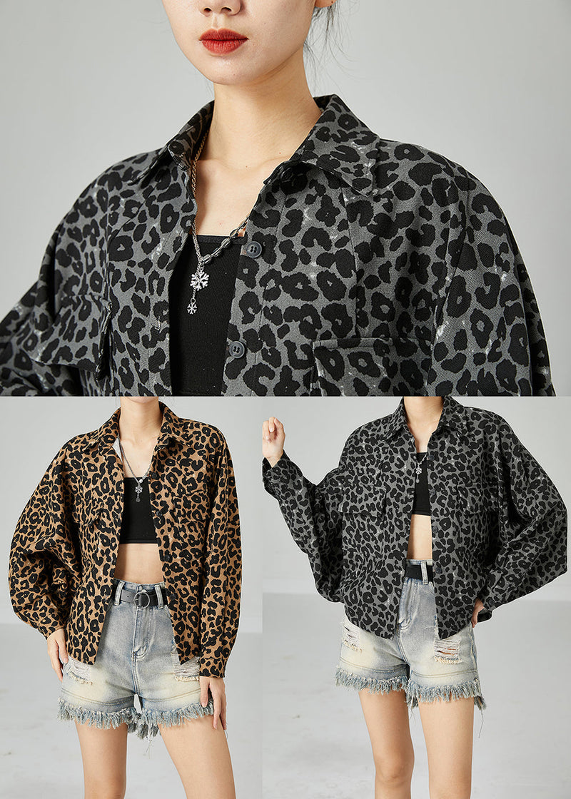 Effortlessly Elegant Coat with a Timeless Design