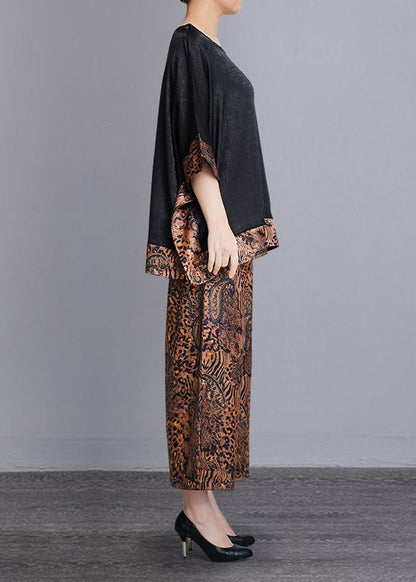 Effortlessly Elegant Garment with a Timeless Design
