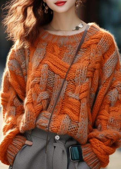 Effortlessly Elegant Sweater with a Timeless Design