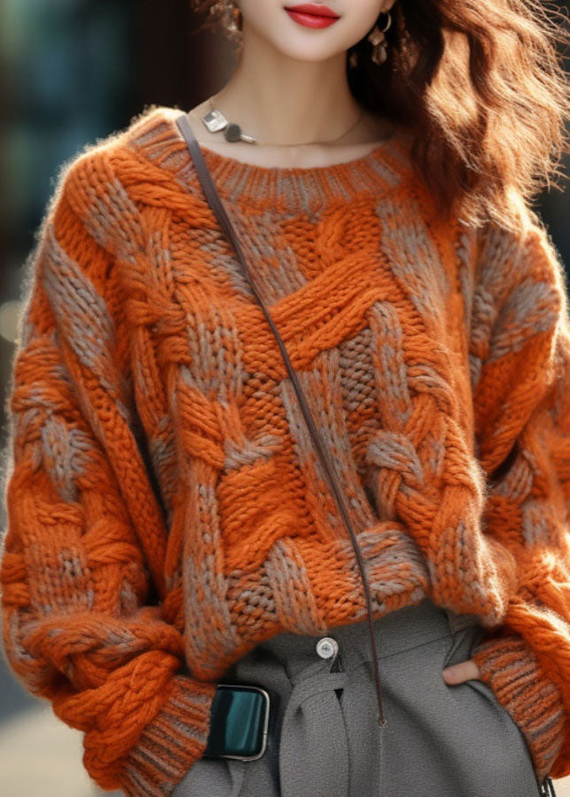 Effortlessly Elegant Sweater with a Timeless Design