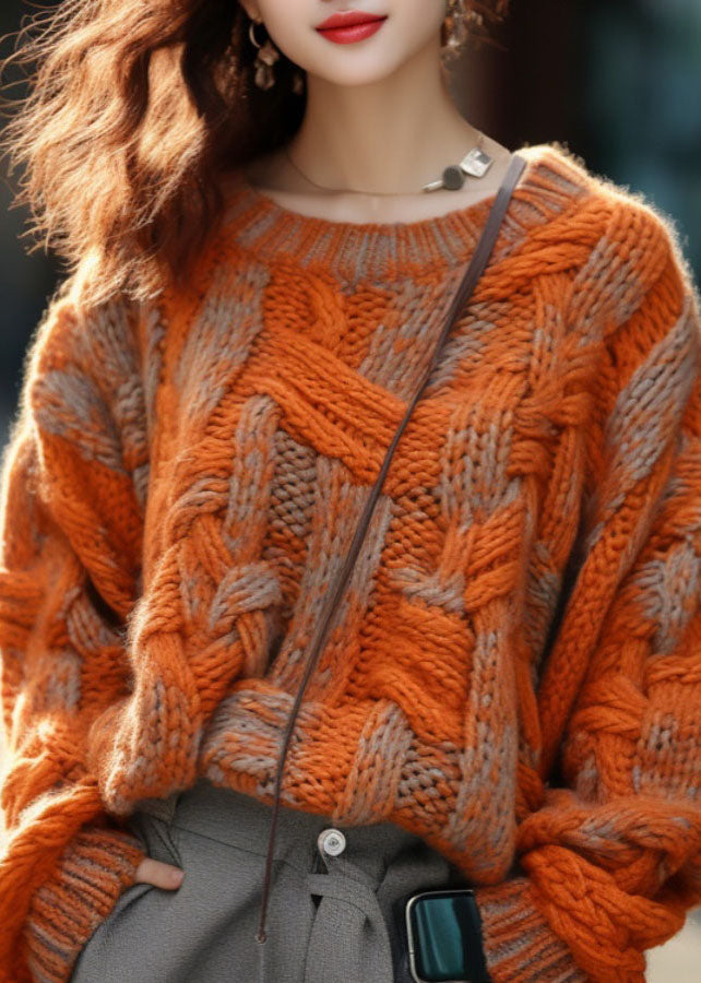 Effortlessly Elegant Sweater with a Timeless Design