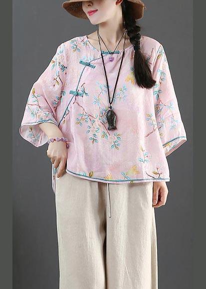 Classic Vintage Shirt with a Flattering Fit