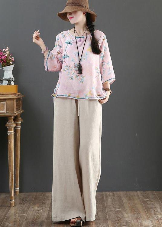 Classic Vintage Shirt with a Flattering Fit