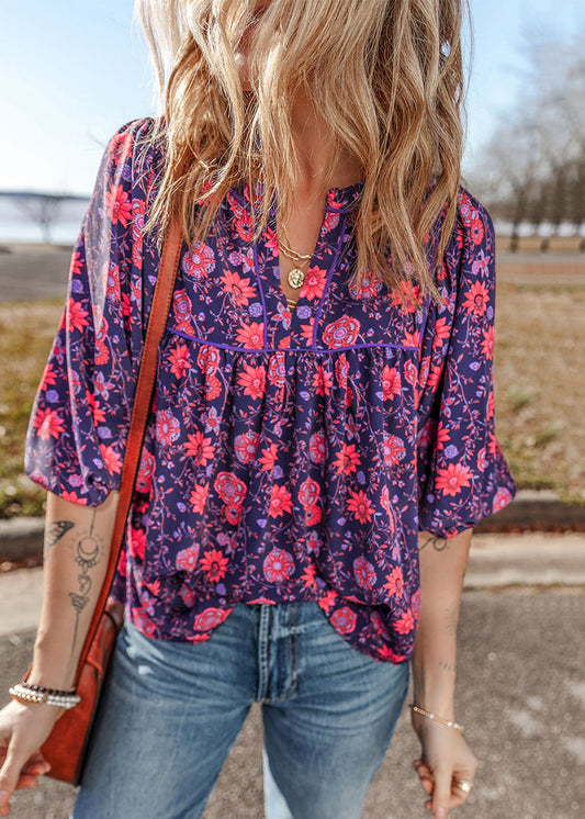 Effortlessly Elegant Top with a Timeless Design