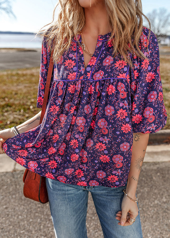 Effortlessly Elegant Top with a Timeless Design