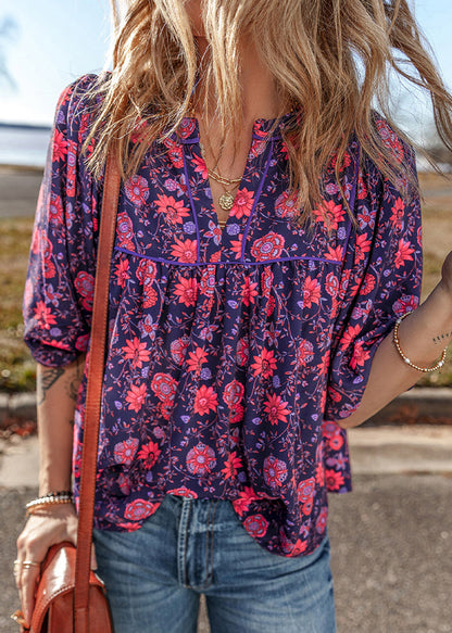 Effortlessly Elegant Top with a Timeless Design