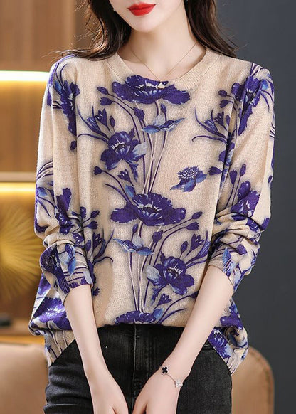 Sophisticated Blouse with a Clean Classic Look