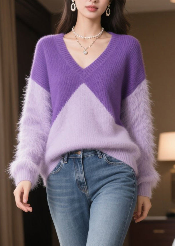 Classic Vintage Sweater with a Flattering Fit