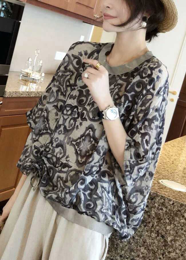 Beautifully Finished Top in a Timeless Design