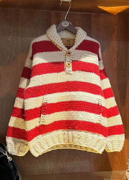 Well Tailored Sweater with a Graceful Silhouette