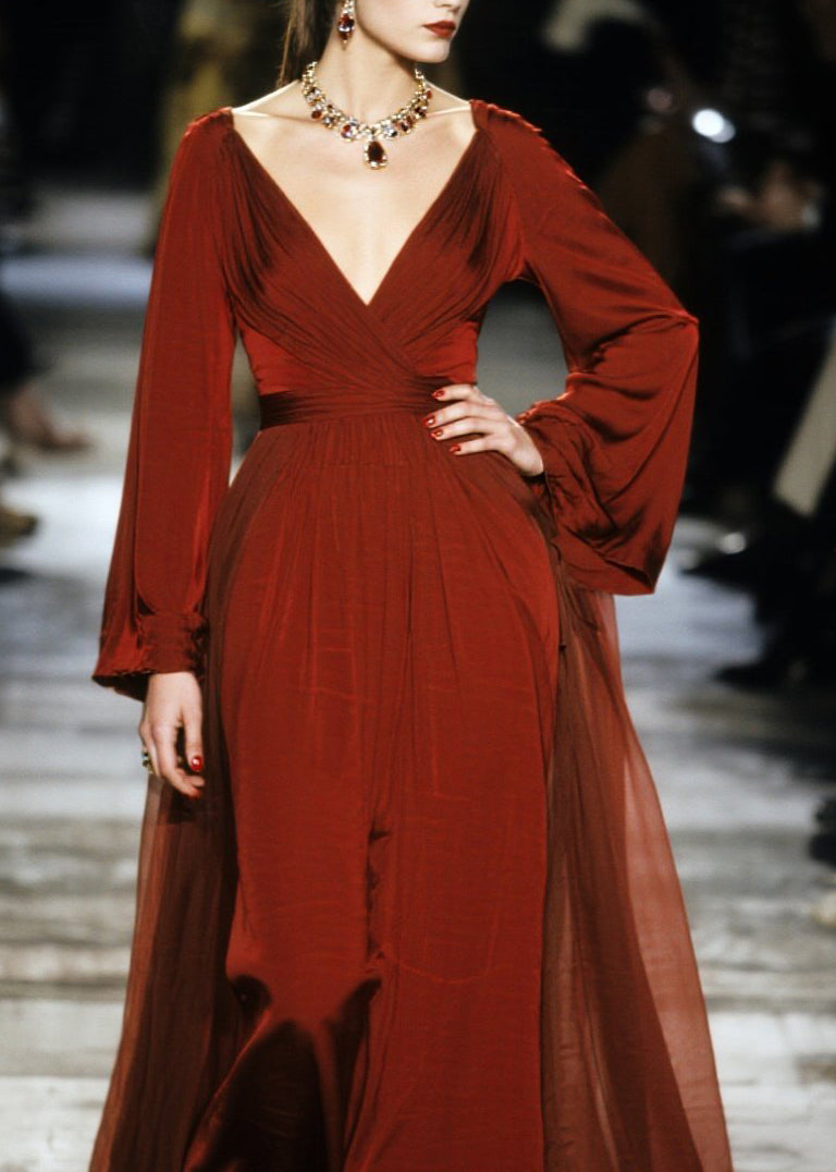 Beautifully Crafted Dress in a Classic Style