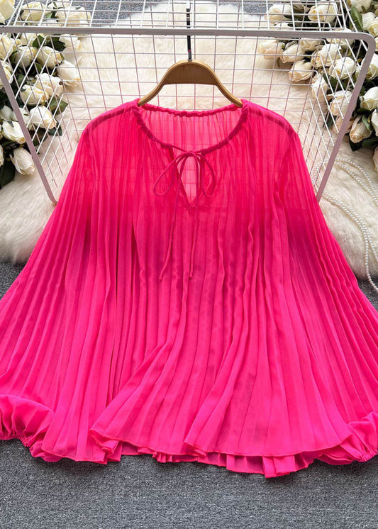 Well Tailored Blouse with a Graceful Silhouette
