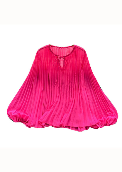 Well Tailored Blouse with a Graceful Silhouette