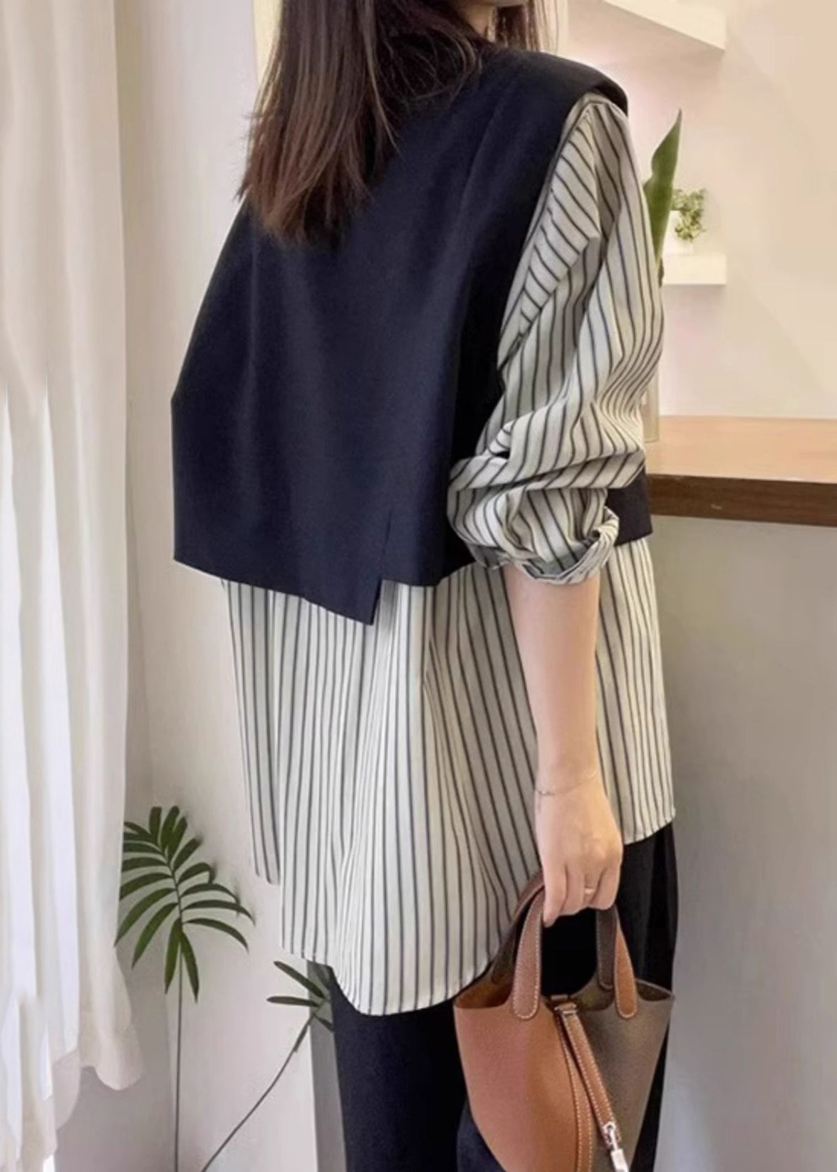 Well Tailored Shirt with a Graceful Silhouette