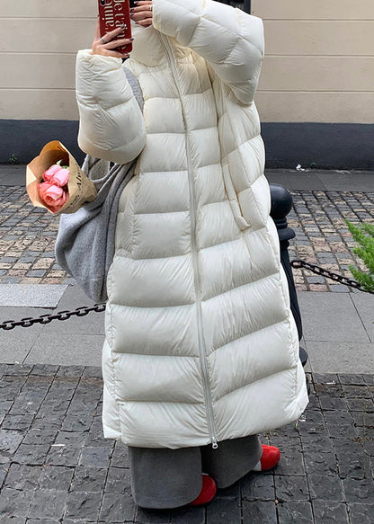 Well Tailored Coat with a Graceful Silhouette