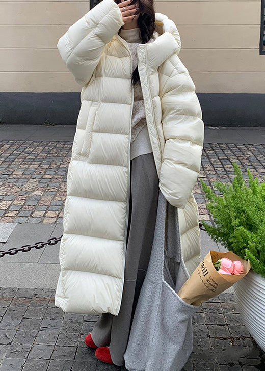 Well Tailored Coat with a Graceful Silhouette