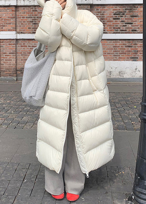 Well Tailored Coat with a Graceful Silhouette