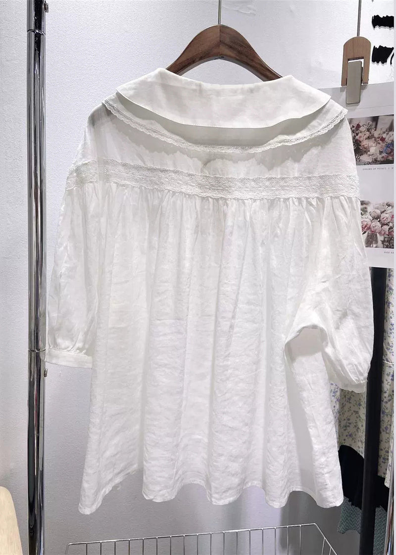 Well Tailored Blouse with a Graceful Silhouette