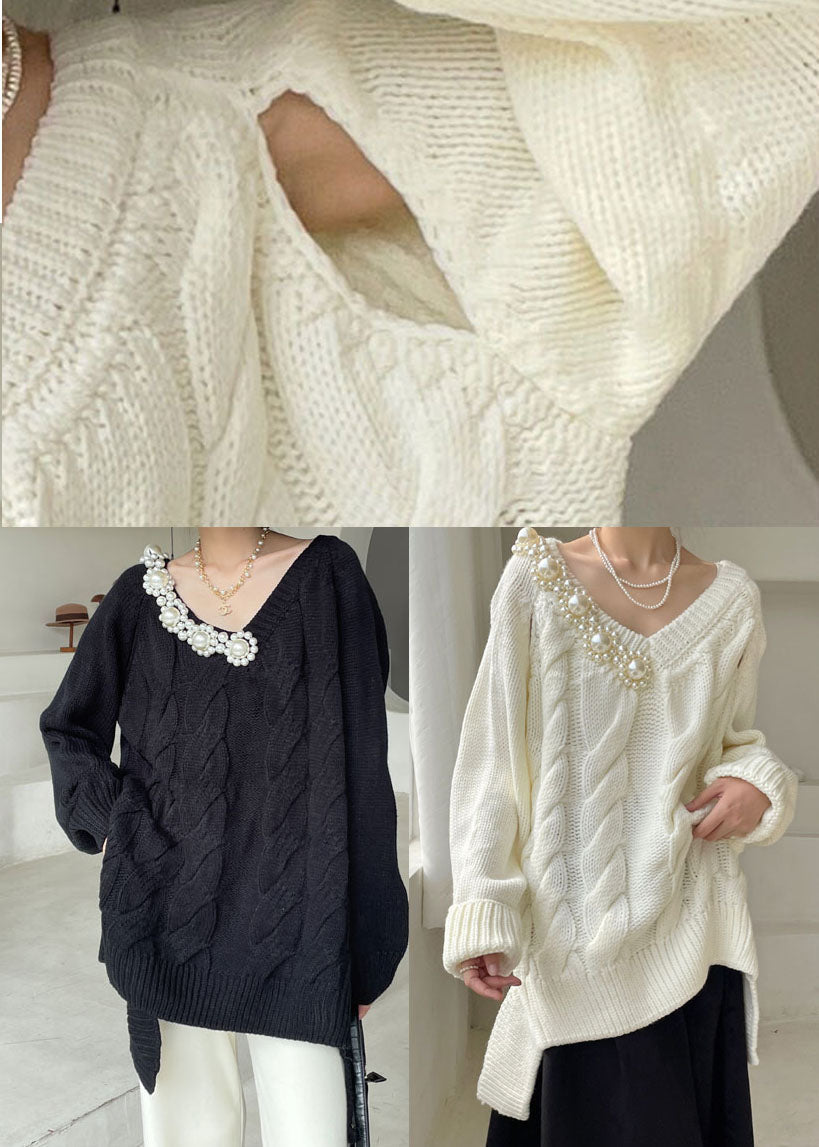 Well Tailored Sweater with a Graceful Silhouette